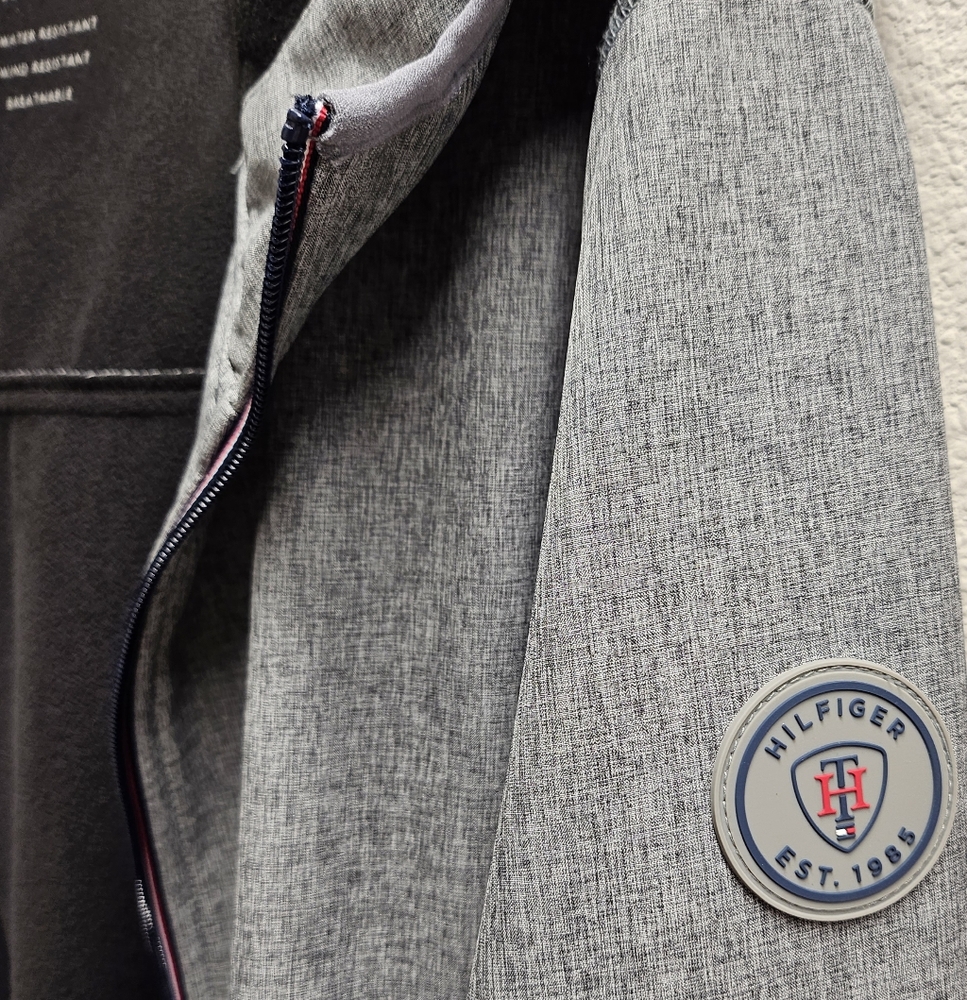 Tommy Hilfiger Men's Sherpa-Lined Softshell Hoode… - image 4